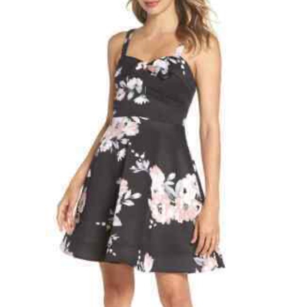 SZ XS SEQUIN HEARTS Floral Dress